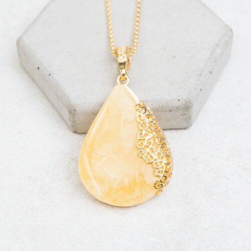Teardrop Baltic Amber Pendant Necklace Yellow Amber Necklaces Natural Amber Necklace Antique Amber Pendant Gold Amber Butterscotch Amber