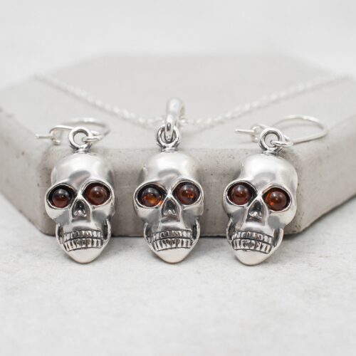 Amber Skull Earrings Baltic Amber Drop Earrings Natural Amber Gothic Earrings Spooky Amber Dangle Earrings Spooky Skulls Earrings Amber